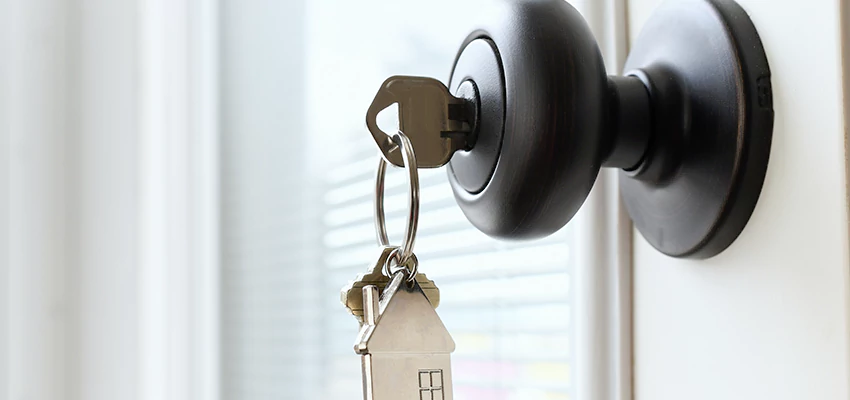 Bifold Door Knob Replacement in San Jacinto, California