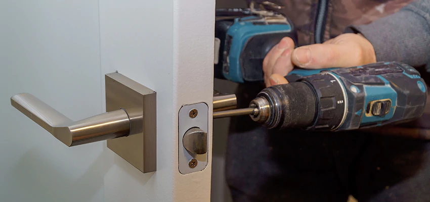 Broken Door Handle Lock Repair in San Jacinto, California